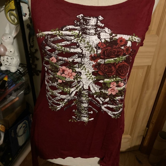 Hot Topic burgundy tank top - Picture 2 of 8